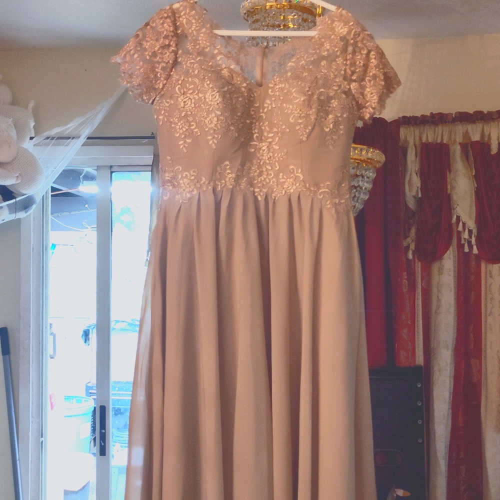 Flower pattern gold dress